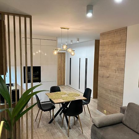 Nowoczesny Apartament Z Garazem Morelova Danzica Esterno foto