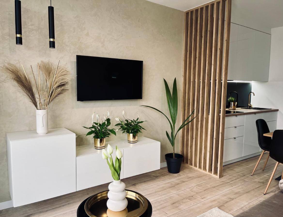 Nowoczesny Apartament Z Garazem Morelova Danzica Esterno foto